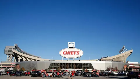 沃倫獨取三雙，廣州隊小組賽首戰告捷擊敗天津