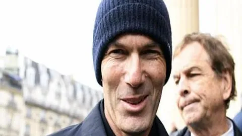 利物浦夺魁，阿森纳主场败北，切尔西领跑三强争冠