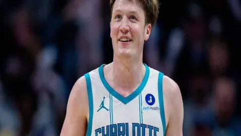 纳瓦罗赛季开门红，世界排名升至第八名